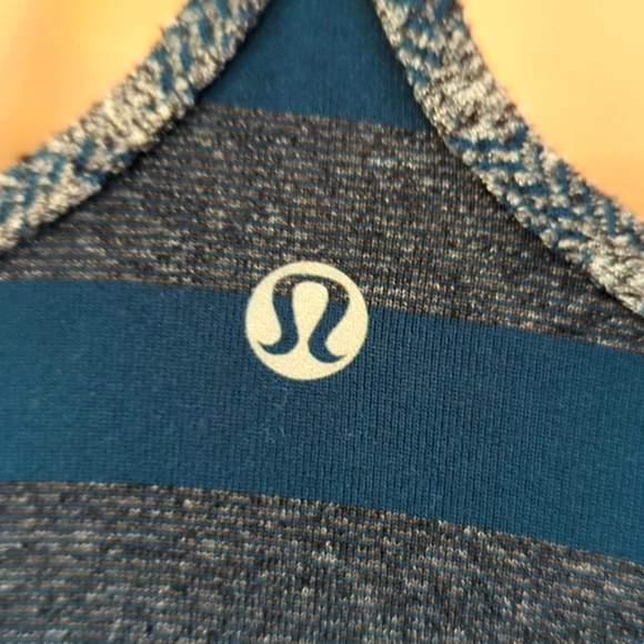 Lululemon Power Y Tank in Micro Macro Stripe Alberta Lake Size 4 - Picture 16 of 16
